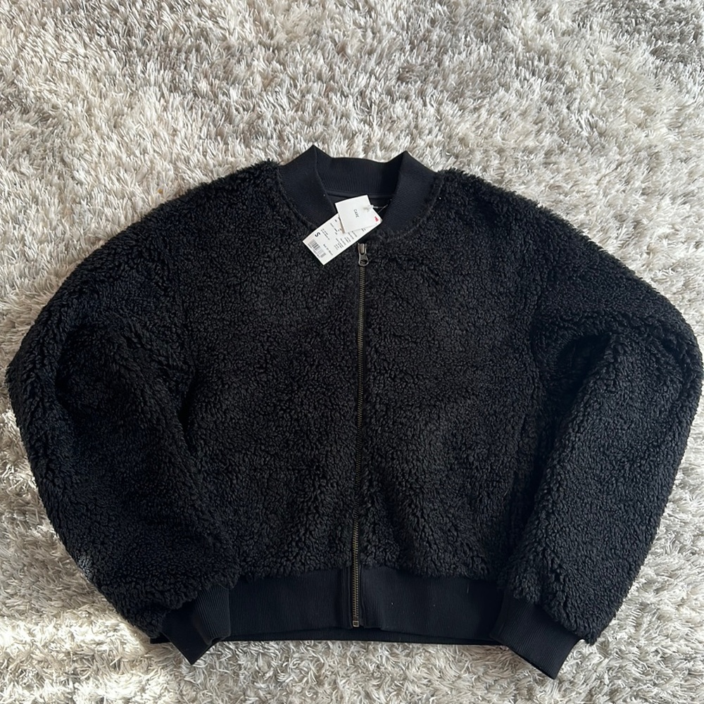 Uniqlo Fuzzy Zip Up